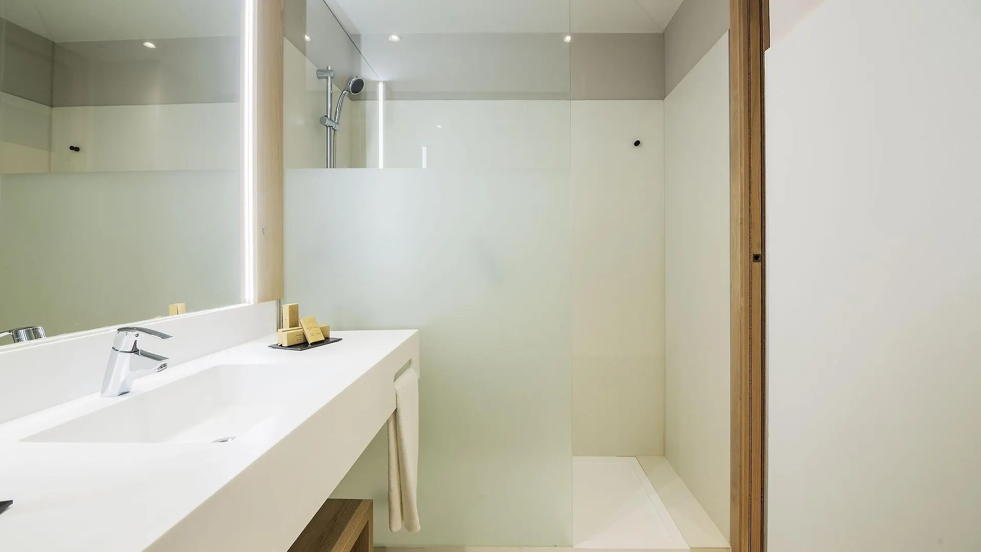 Golden Hotel Barcelona 4*,