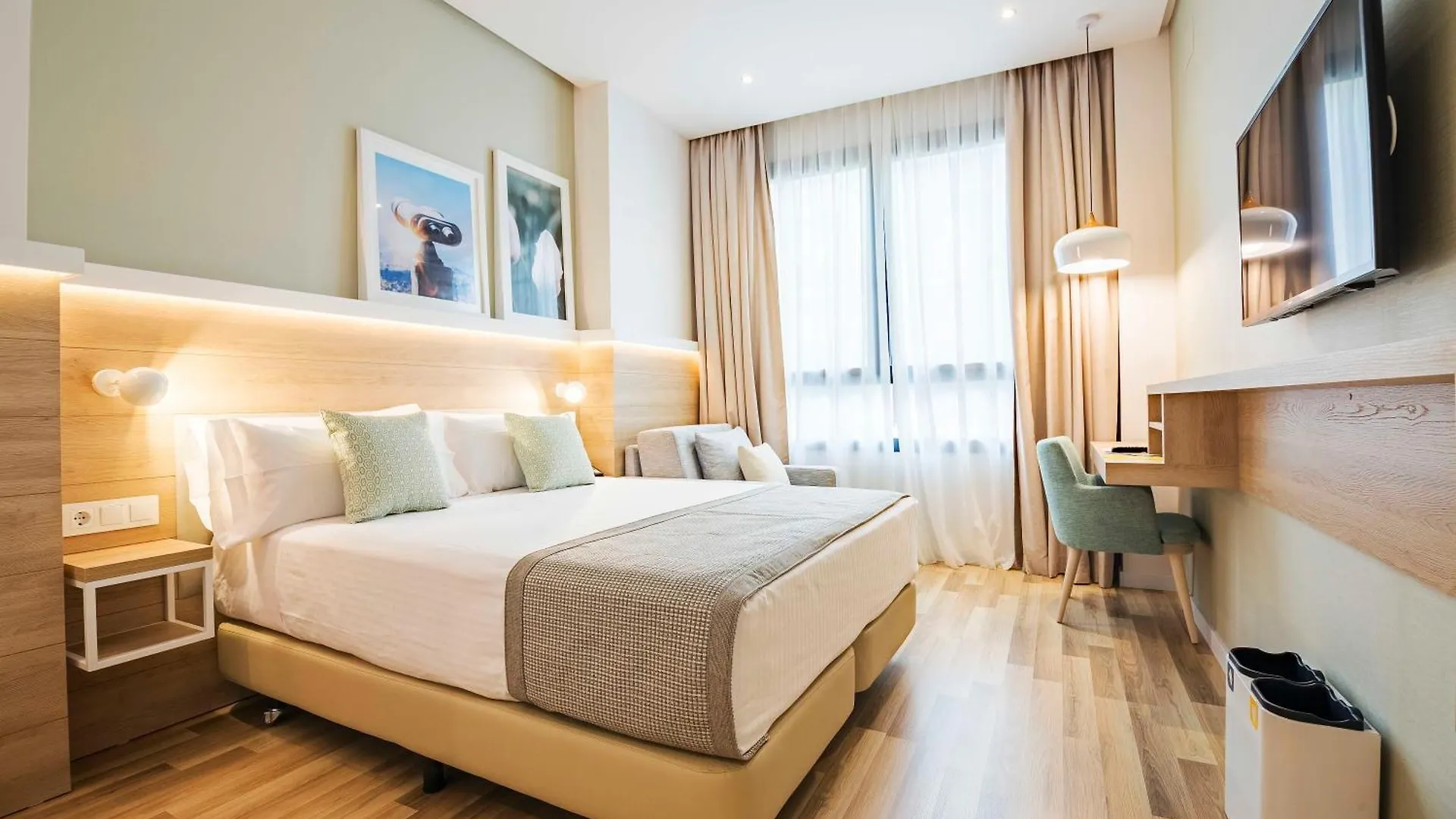 Golden Hotel Barcelona 4*,  Spain
